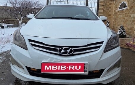 Hyundai Solaris II рестайлинг, 2015 год, 550 000 рублей, 1 фотография