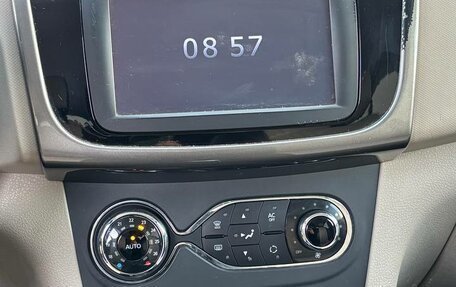 Renault Logan II, 2015 год, 635 000 рублей, 11 фотография