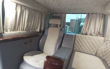 Volkswagen Multivan T5, 2010 год, 2 700 000 рублей, 2 фотография