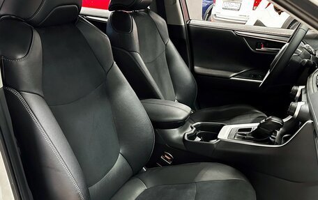 Toyota RAV4, 2021 год, 3 697 000 рублей, 16 фотография