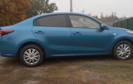 KIA Rio IV, 2019 год, 1 235 000 рублей, 2 фотография