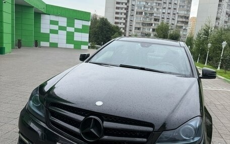 Mercedes-Benz C-Класс, 2013 год, 2 350 000 рублей, 1 фотография