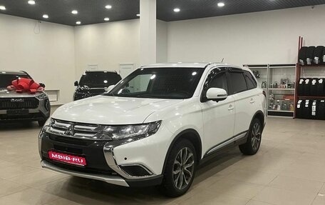 Mitsubishi Outlander III рестайлинг 3, 2015 год, 1 599 000 рублей, 1 фотография