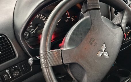 Mitsubishi Space Star I рестайлинг, 2002 год, 435 000 рублей, 25 фотография