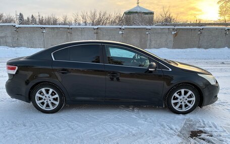 Toyota Avensis III рестайлинг, 2011 год, 990 000 рублей, 2 фотография