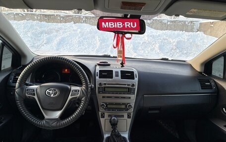 Toyota Avensis III рестайлинг, 2011 год, 990 000 рублей, 9 фотография