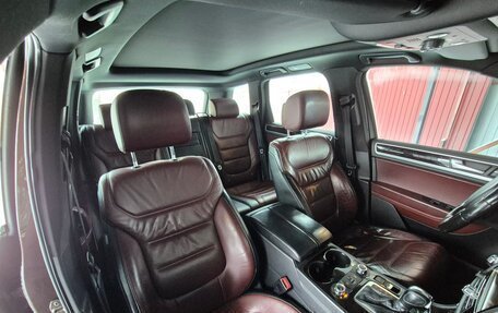 Volkswagen Touareg III, 2011 год, 1 700 000 рублей, 6 фотография