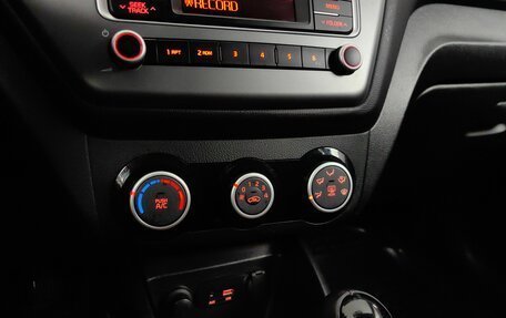 KIA Rio III рестайлинг, 2017 год, 999 000 рублей, 15 фотография