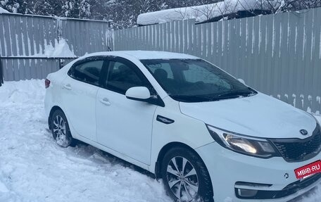 KIA Rio III рестайлинг, 2017 год, 600 000 рублей, 2 фотография