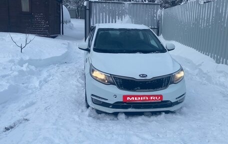 KIA Rio III рестайлинг, 2017 год, 600 000 рублей, 3 фотография