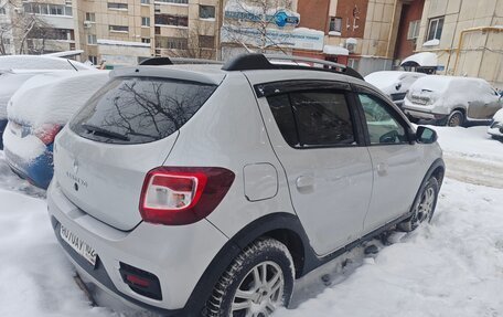 Renault Sandero II рестайлинг, 2016 год, 935 000 рублей, 5 фотография