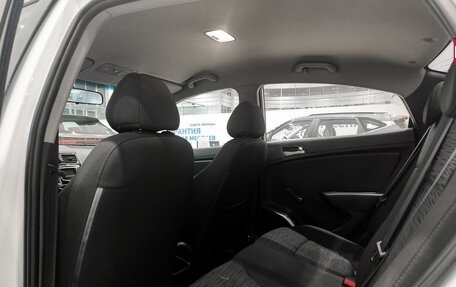 Hyundai Solaris II рестайлинг, 2015 год, 999 000 рублей, 15 фотография