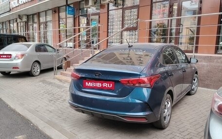Hyundai Solaris II рестайлинг, 2021 год, 1 700 000 рублей, 1 фотография