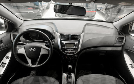 Hyundai Solaris II рестайлинг, 2015 год, 999 000 рублей, 17 фотография