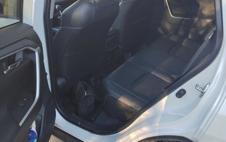 Toyota RAV4, 2020 год, 3 350 000 рублей, 8 фотография