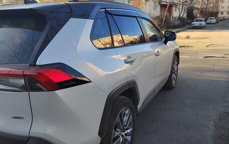 Toyota RAV4, 2020 год, 3 350 000 рублей, 5 фотография