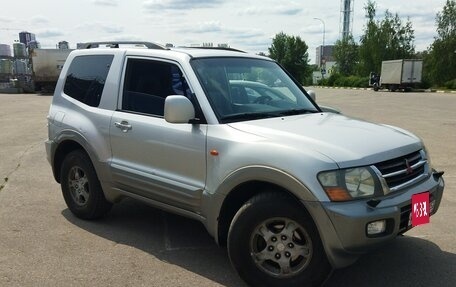 Mitsubishi Pajero III рестайлинг, 2002 год, 645 000 рублей, 2 фотография
