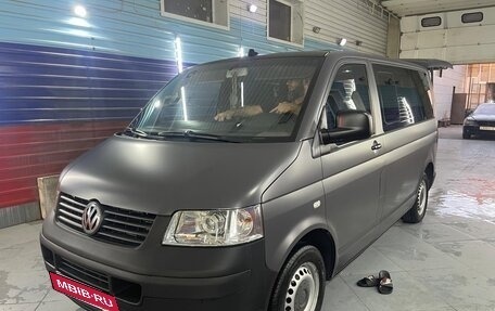 Volkswagen Transporter T5 рестайлинг, 2003 год, 1 600 000 рублей, 2 фотография