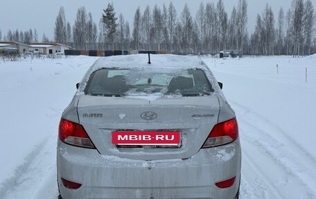 Hyundai Solaris II рестайлинг, 2012 год, 420 000 рублей, 5 фотография