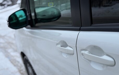 Toyota Voxy III, 2018 год, 2 350 000 рублей, 8 фотография