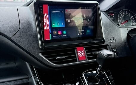 Toyota Voxy III, 2018 год, 2 350 000 рублей, 27 фотография