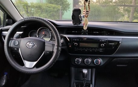 Toyota Corolla, 2013 год, 1 050 000 рублей, 4 фотография