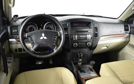 Mitsubishi Pajero IV, 2008 год, 1 273 100 рублей, 6 фотография