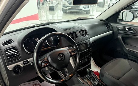 Skoda Yeti I рестайлинг, 2015 год, 1 369 000 рублей, 8 фотография