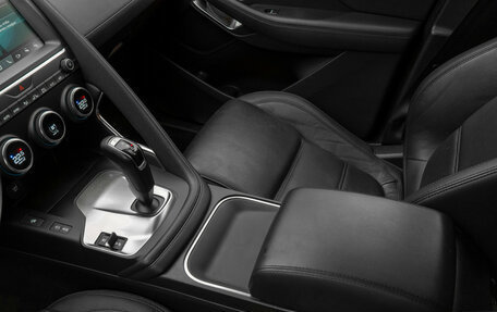 Jaguar E-Pace, 2018 год, 2 580 000 рублей, 18 фотография