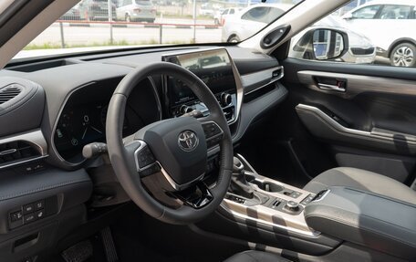 Toyota Highlander, 2025 год, 6 190 000 рублей, 17 фотография