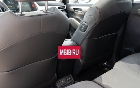 Toyota Highlander, 2025 год, 6 190 000 рублей, 21 фотография