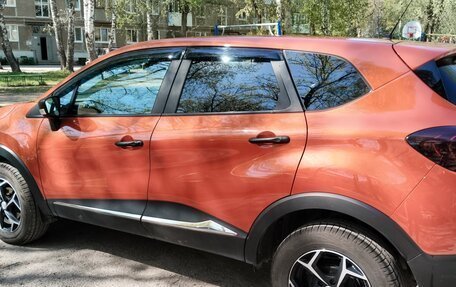 Renault Kaptur I рестайлинг, 2018 год, 1 400 000 рублей, 3 фотография