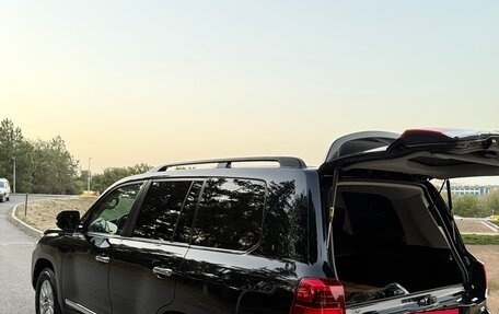 Toyota Land Cruiser 200, 2015 год, 5 500 000 рублей, 6 фотография