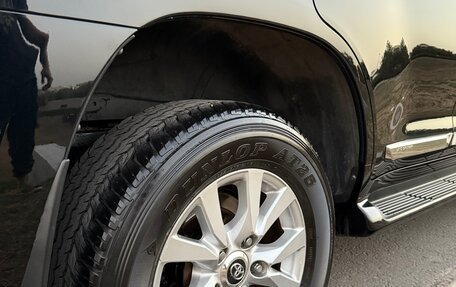 Toyota Land Cruiser 200, 2015 год, 5 500 000 рублей, 34 фотография