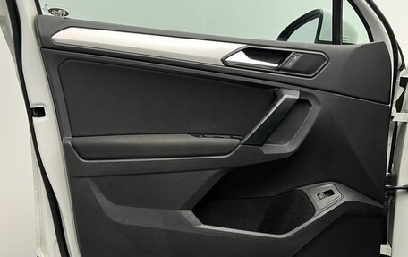 Volkswagen Tiguan II, 2020 год, 2 750 000 рублей, 17 фотография