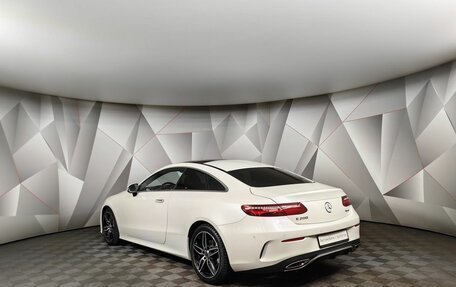 Mercedes-Benz E-Класс, 2019 год, 4 555 000 рублей, 4 фотография