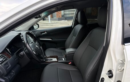 Toyota Camry, 2016 год, 2 140 000 рублей, 13 фотография