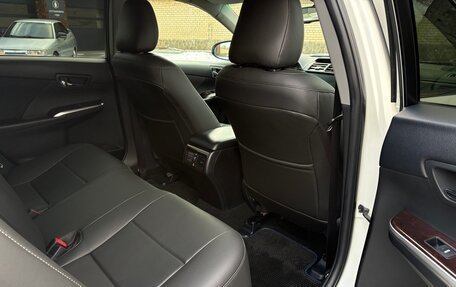 Toyota Camry, 2016 год, 2 140 000 рублей, 14 фотография