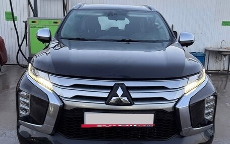 Mitsubishi Pajero Sport III рестайлинг, 2021 год, 3 450 000 рублей, 3 фотография