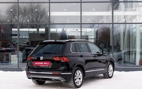 Volkswagen Tiguan II, 2018 год, 3 100 200 рублей, 2 фотография