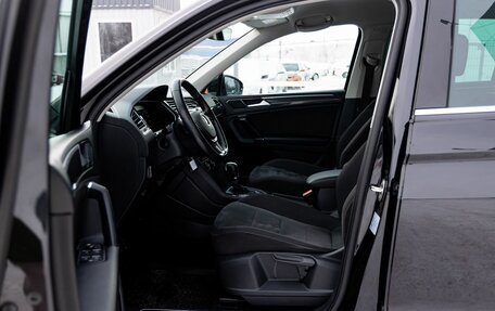 Volkswagen Tiguan II, 2018 год, 3 100 200 рублей, 13 фотография