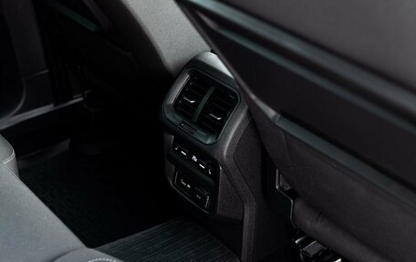 Volkswagen Tiguan II, 2018 год, 3 100 200 рублей, 26 фотография