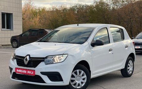 Renault Sandero II рестайлинг, 2019 год, 865 000 рублей, 1 фотография