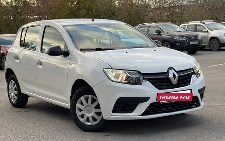 Renault Sandero II рестайлинг, 2019 год, 865 000 рублей, 3 фотография