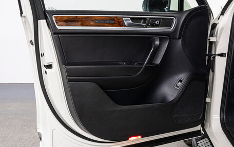 Volkswagen Touareg III, 2010 год, 2 299 000 рублей, 11 фотография