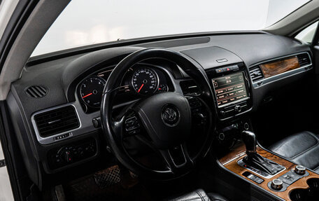 Volkswagen Touareg III, 2010 год, 2 299 000 рублей, 10 фотография