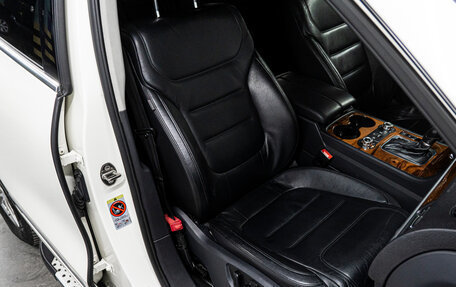 Volkswagen Touareg III, 2010 год, 2 299 000 рублей, 18 фотография