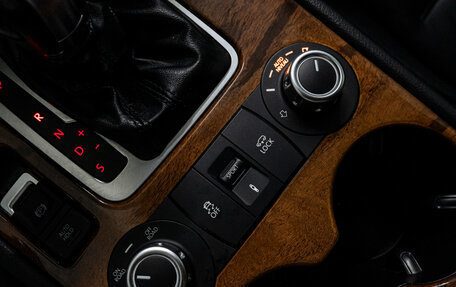 Volkswagen Touareg III, 2010 год, 2 299 000 рублей, 28 фотография