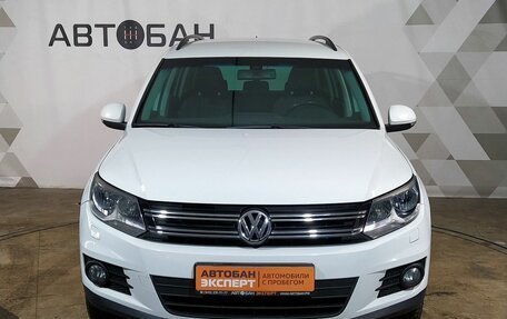Volkswagen Tiguan I, 2015 год, 1 799 000 рублей, 2 фотография