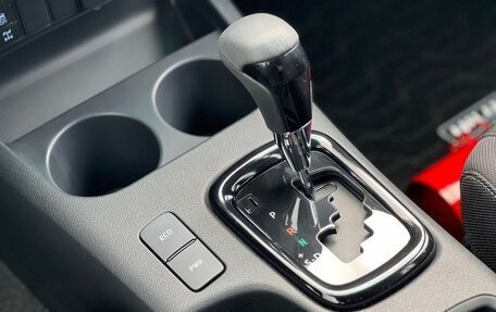 Toyota Hilux VIII, 2025 год, 6 500 000 рублей, 20 фотография